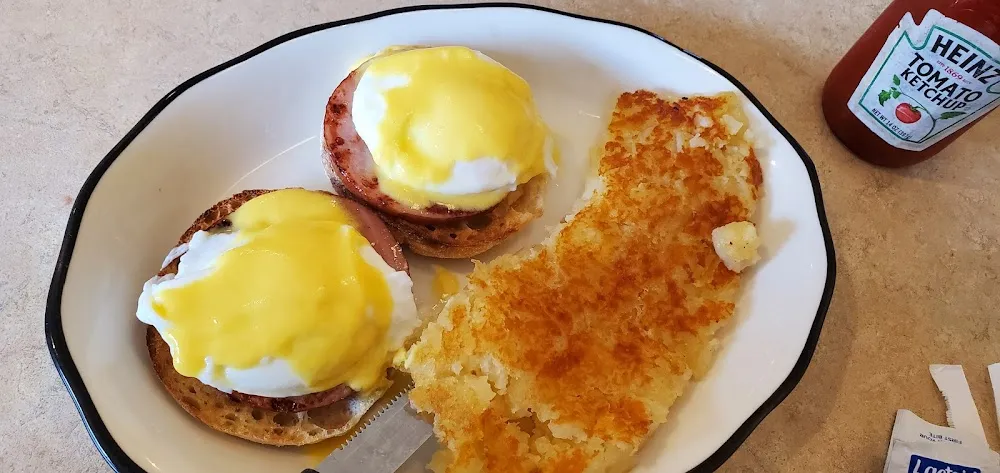 Crab Benedict
